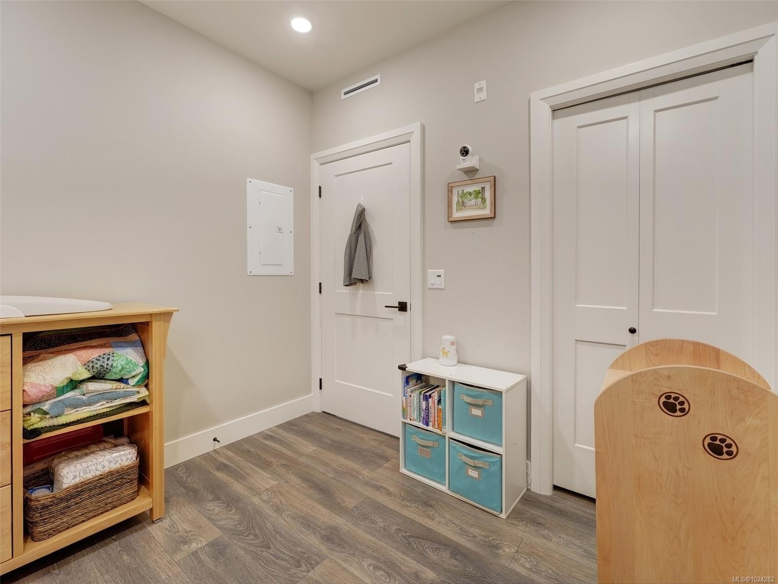 503-741 Travino Lane, Saanich, BC - Indoor