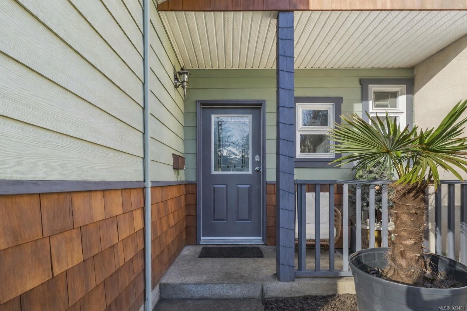 2562 Wentwich Rd, Langford, BC - Outdoor