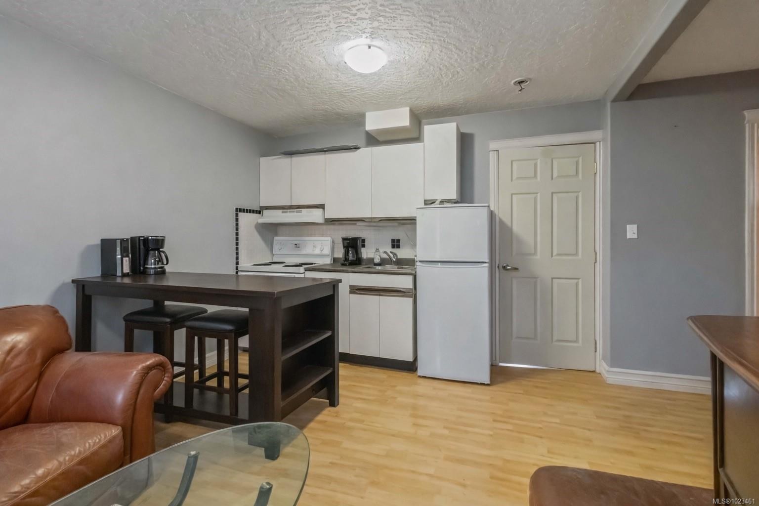 2562 Wentwich Rd, Langford, BC - Indoor Photo Showing Kitchen