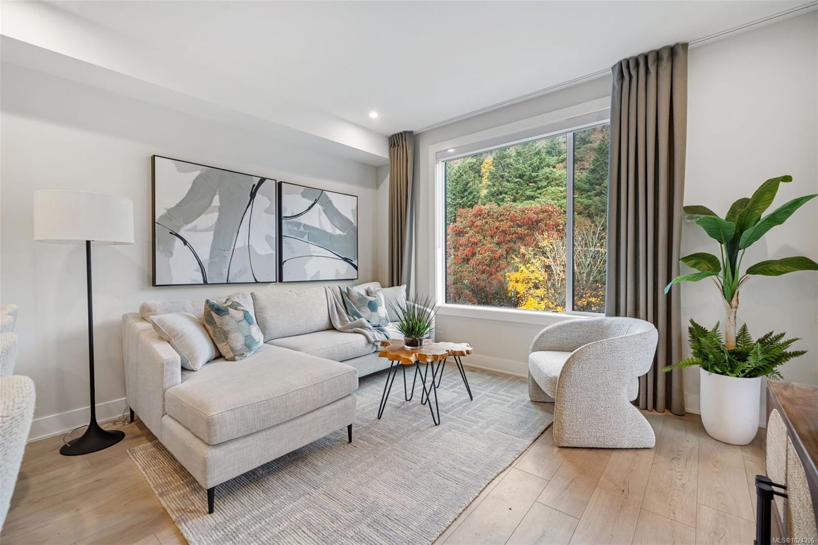 309-1371 Goldstream Ave, Langford, BC - Indoor Photo Showing Living Room
