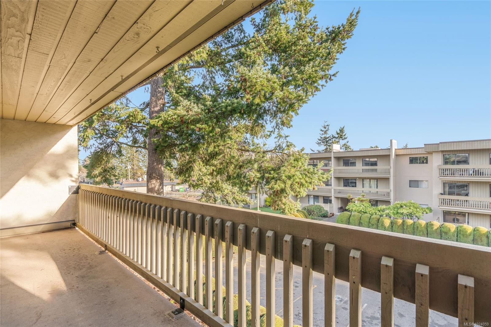 305-363 Morison Ave, Parksville, BC - Outdoor With Balcony With Exterior