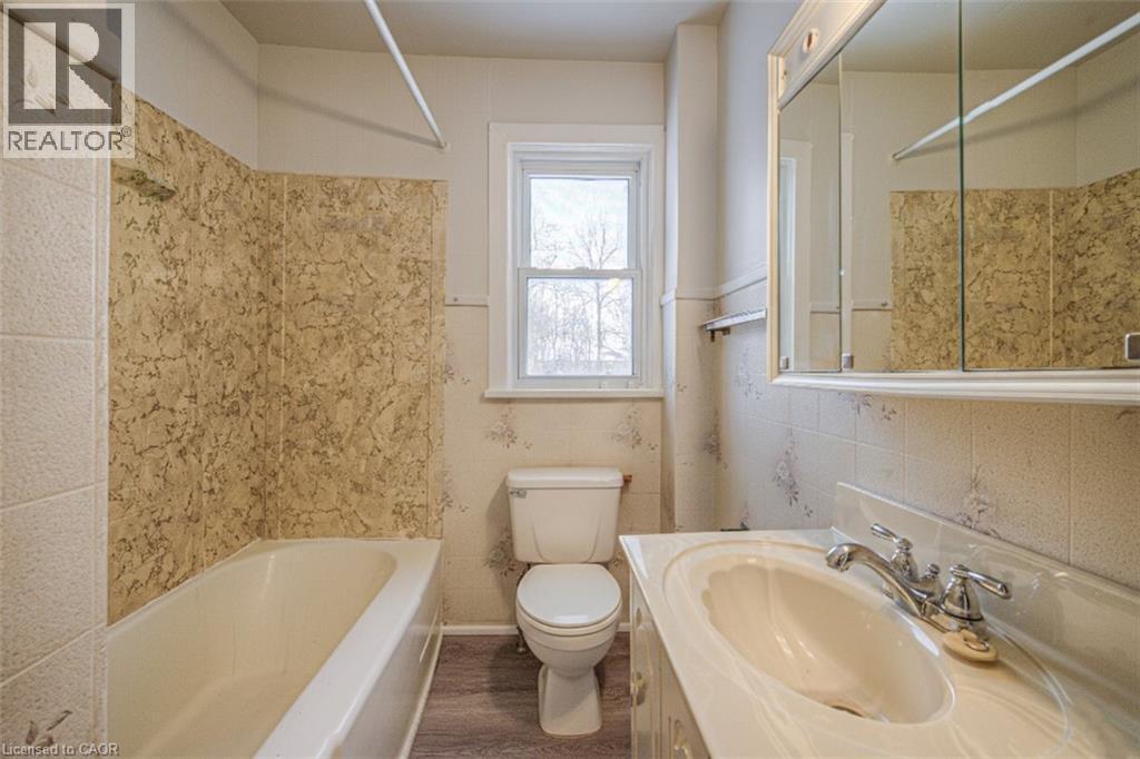 256 Limerick Road, Cambridge, ON - Indoor Photo Showing Bathroom