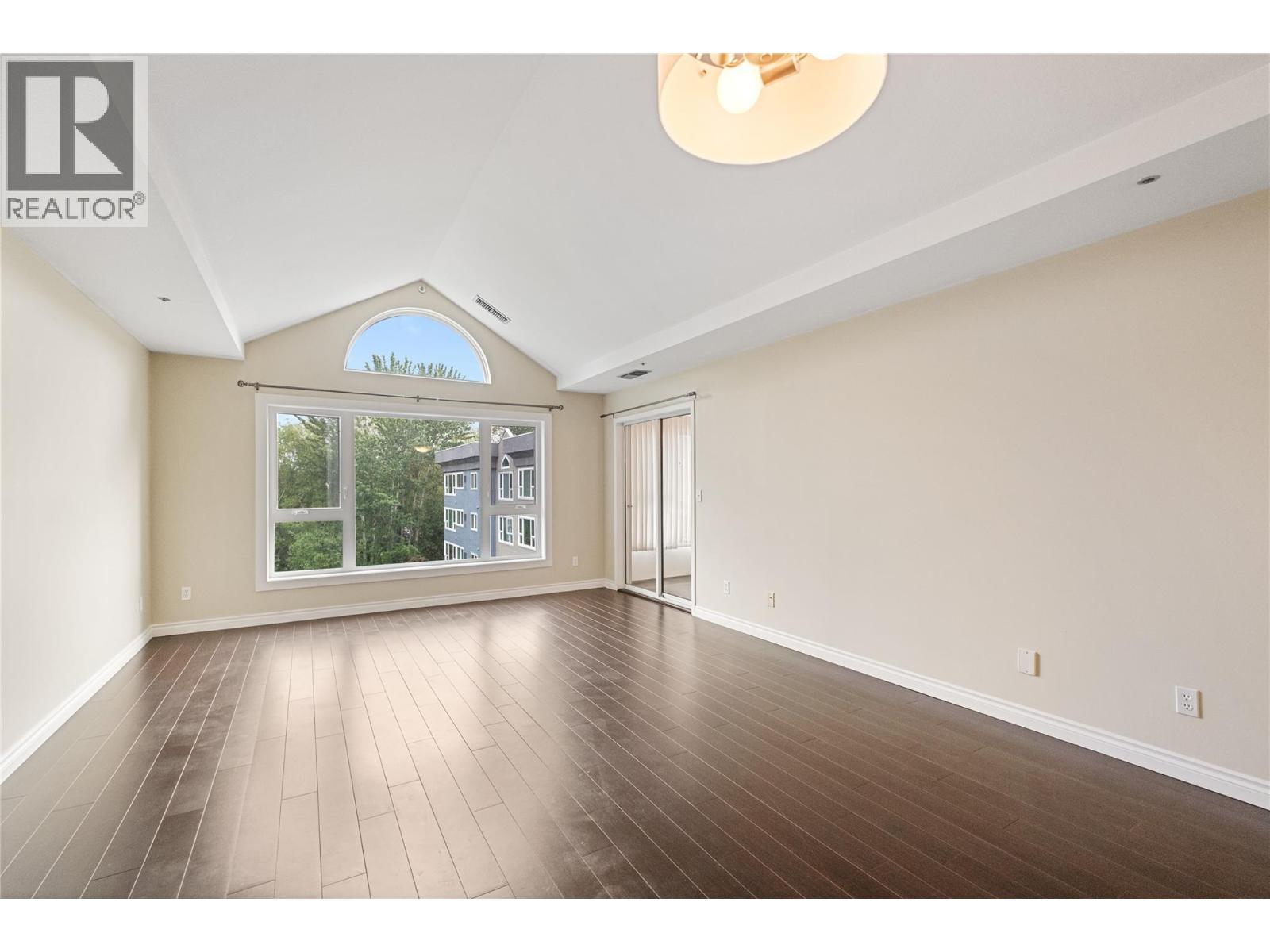 1045 Sutherland Avenue Unit# 323, Kelowna, BC - Indoor