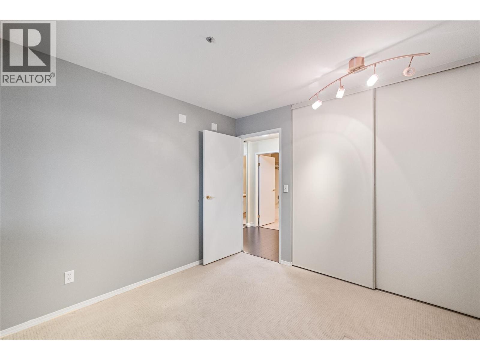 2nd Bedroom - 1045 Sutherland Avenue Unit# 323, Kelowna, BC - Indoor Photo Showing Other Room