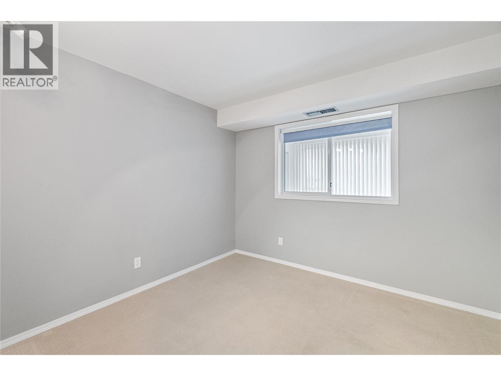 1045 Sutherland Avenue Unit# 323, Kelowna, BC - Indoor Photo Showing Other Room