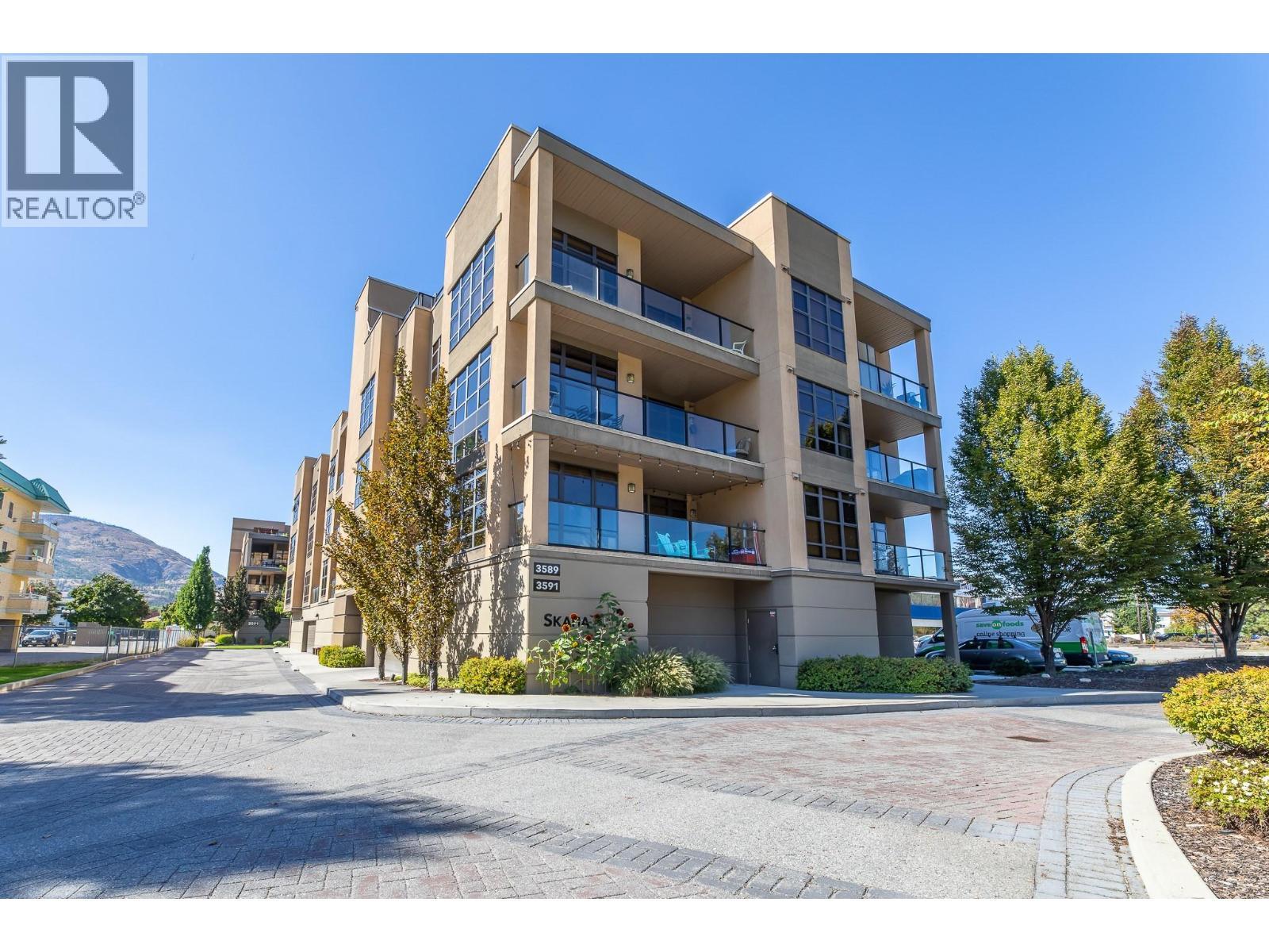 3589 Skaha Lake Road Unit# 204, Penticton, BC - Outdoor With Facade