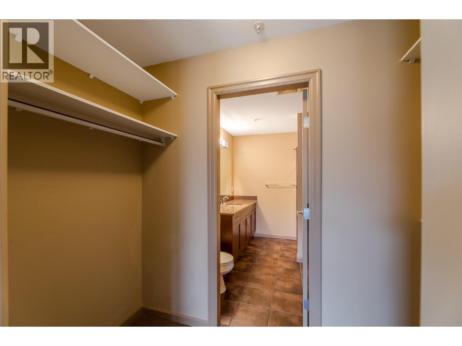 3589 Skaha Lake Road Unit# 204, Penticton, BC - Indoor
