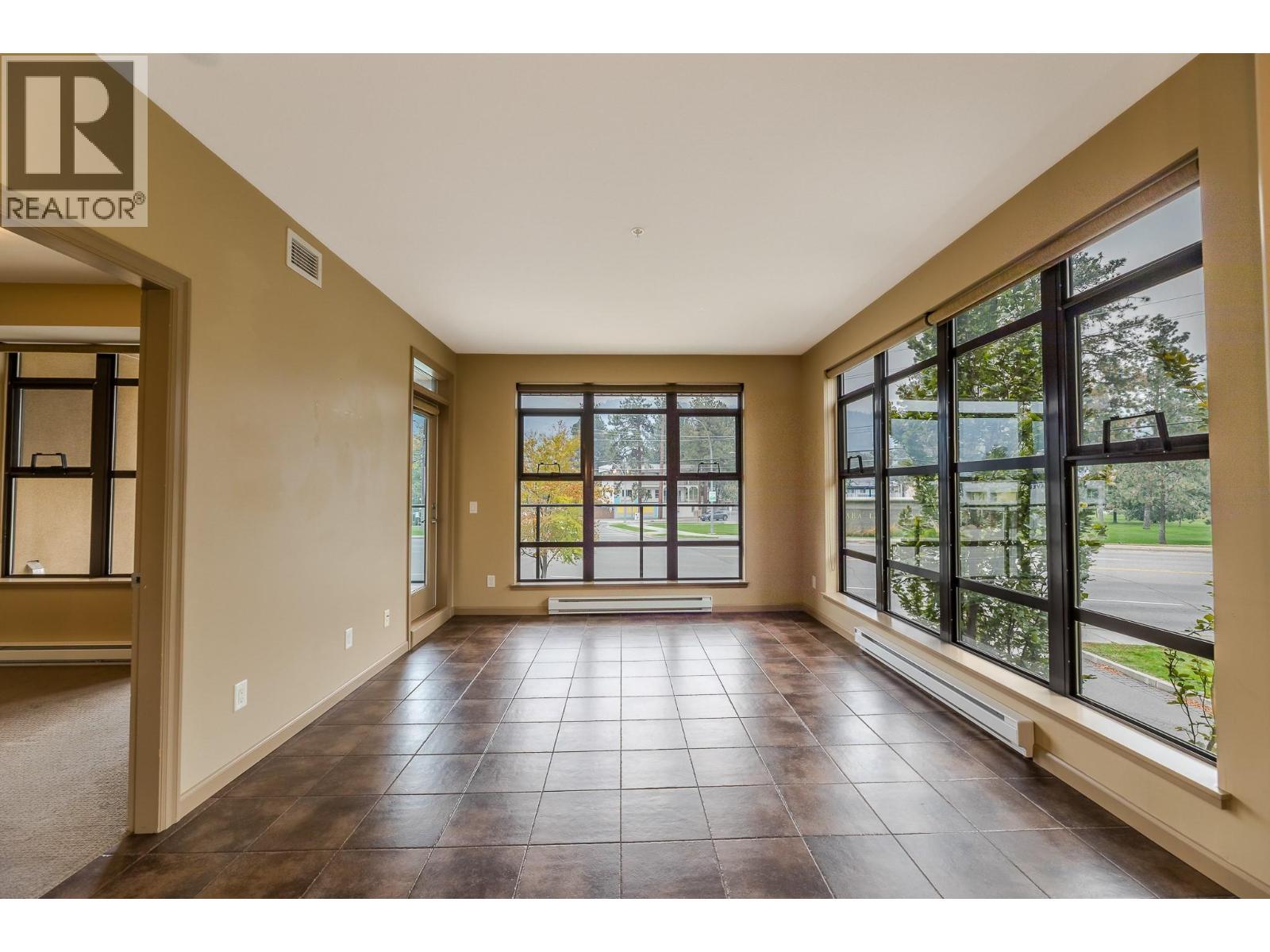 3589 Skaha Lake Road Unit# 204, Penticton, BC - Indoor Photo Showing Other Room