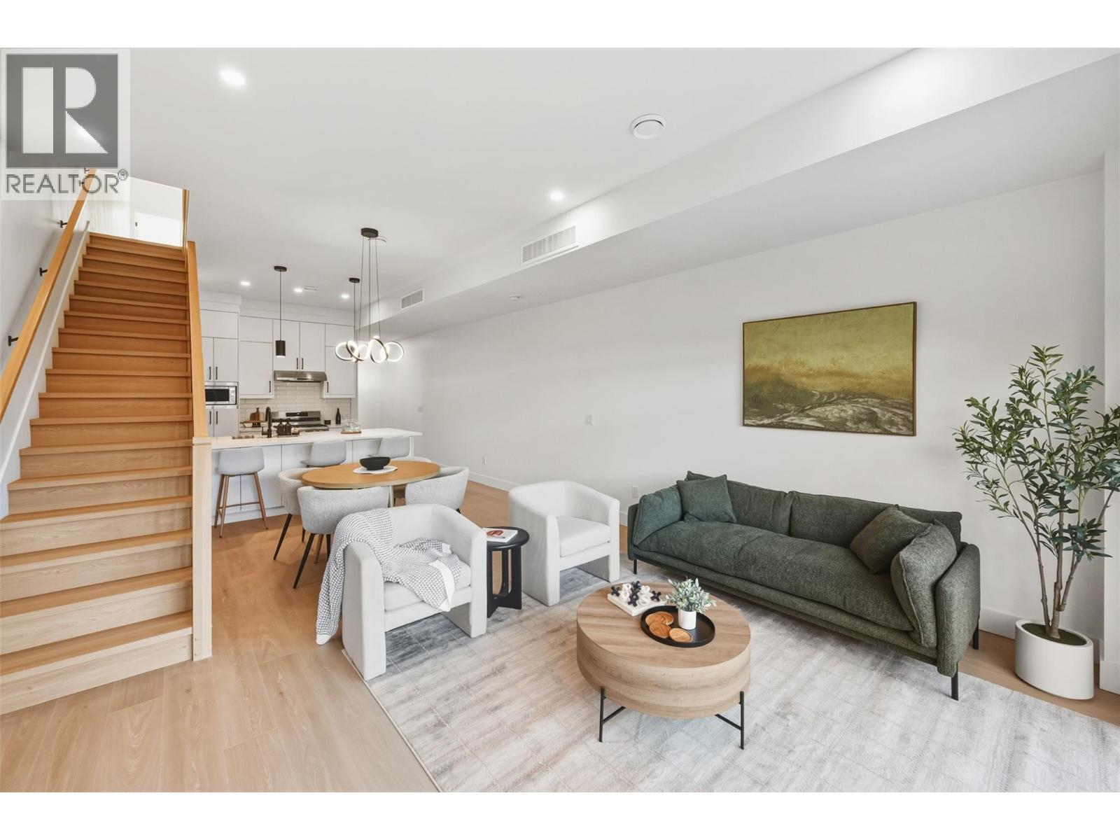 194 Maple Place Unit# 3, Oliver, BC - Indoor Photo Showing Living Room