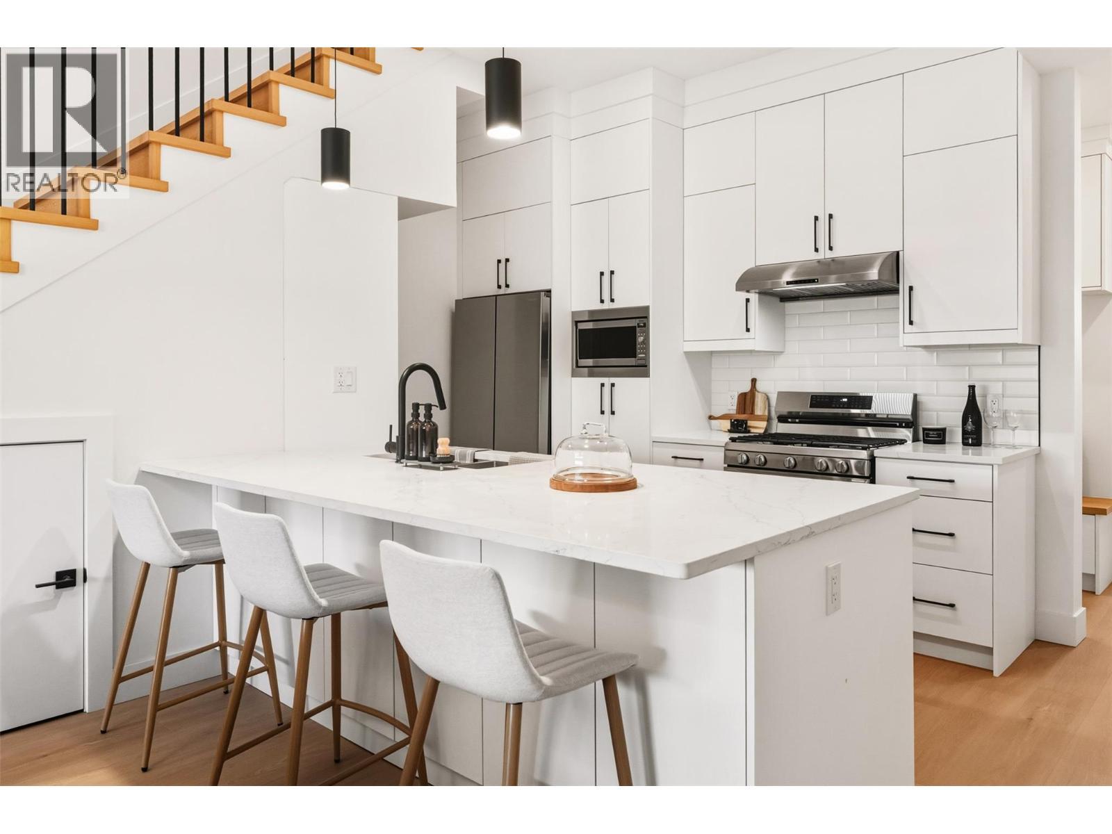 194 Maple Place Unit# 3, Oliver, BC - Indoor Photo Showing Kitchen With Upgraded Kitchen