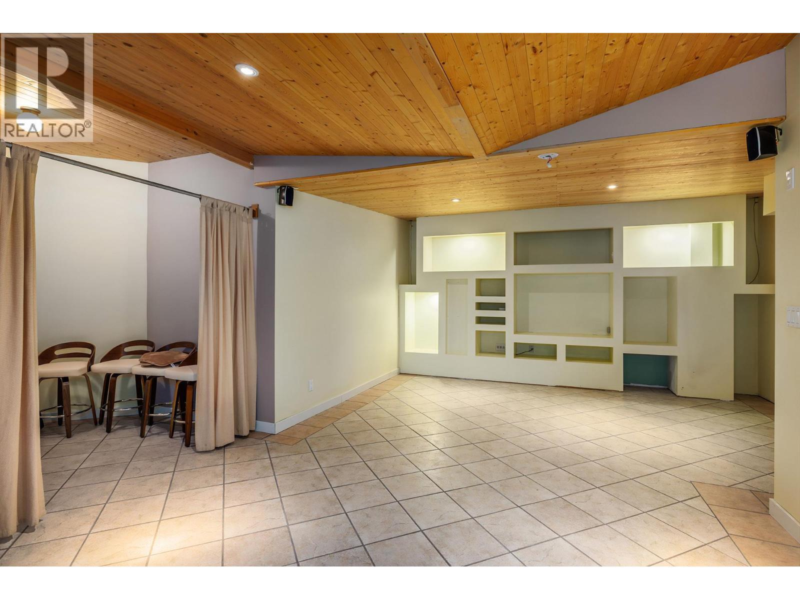 2761 Olalla Road, West Kelowna, BC - Indoor Photo Showing Other Room