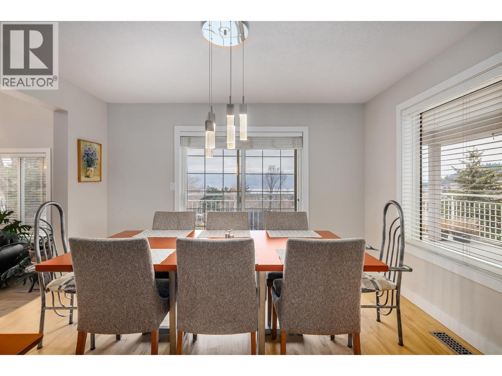 2761 Olalla Road, West Kelowna, BC - Indoor Photo Showing Dining Room