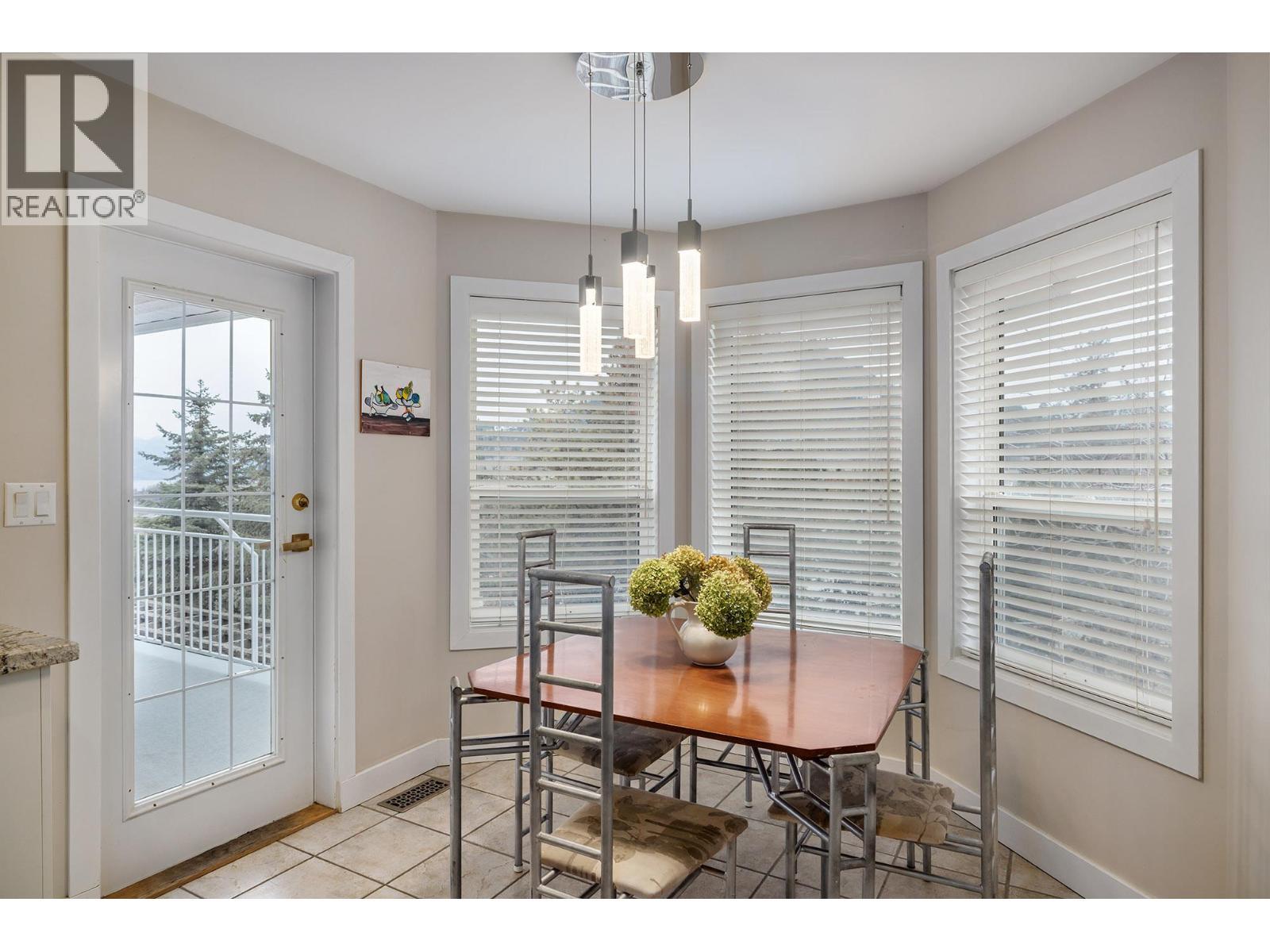 2761 Olalla Road, West Kelowna, BC - Indoor Photo Showing Dining Room