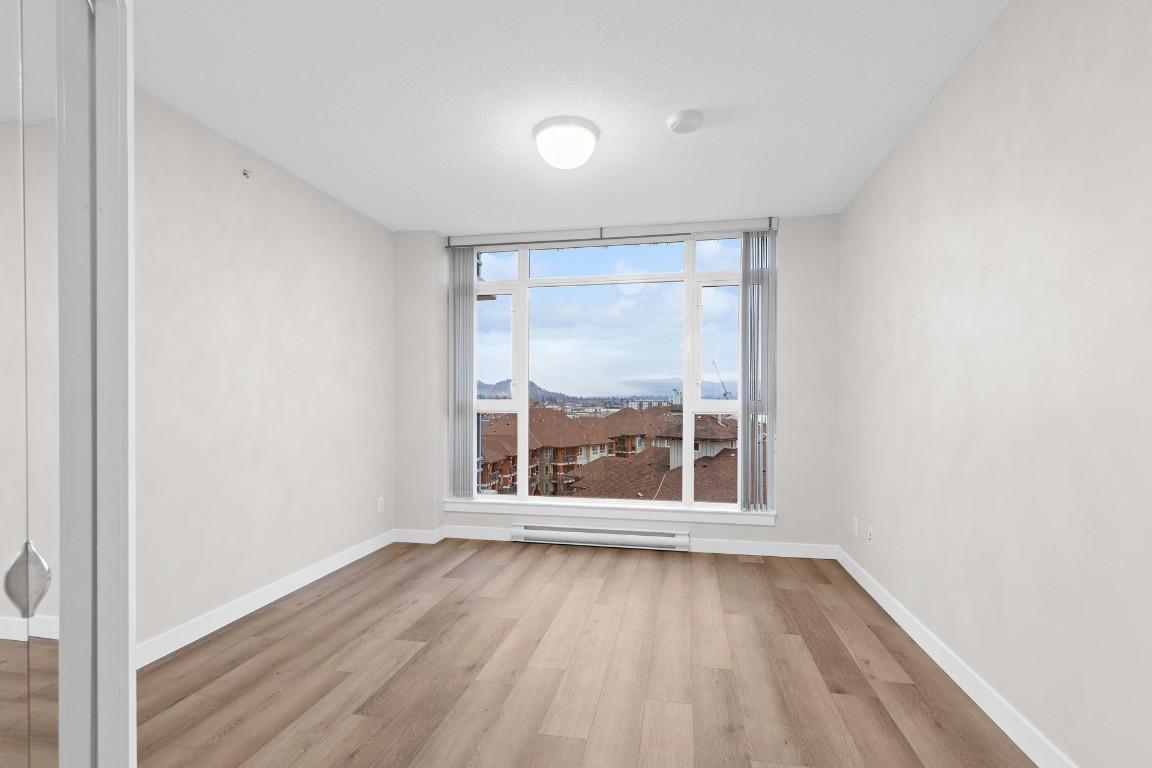 706-1075 Sunset Drive, Kelowna, BC - Indoor Photo Showing Other Room