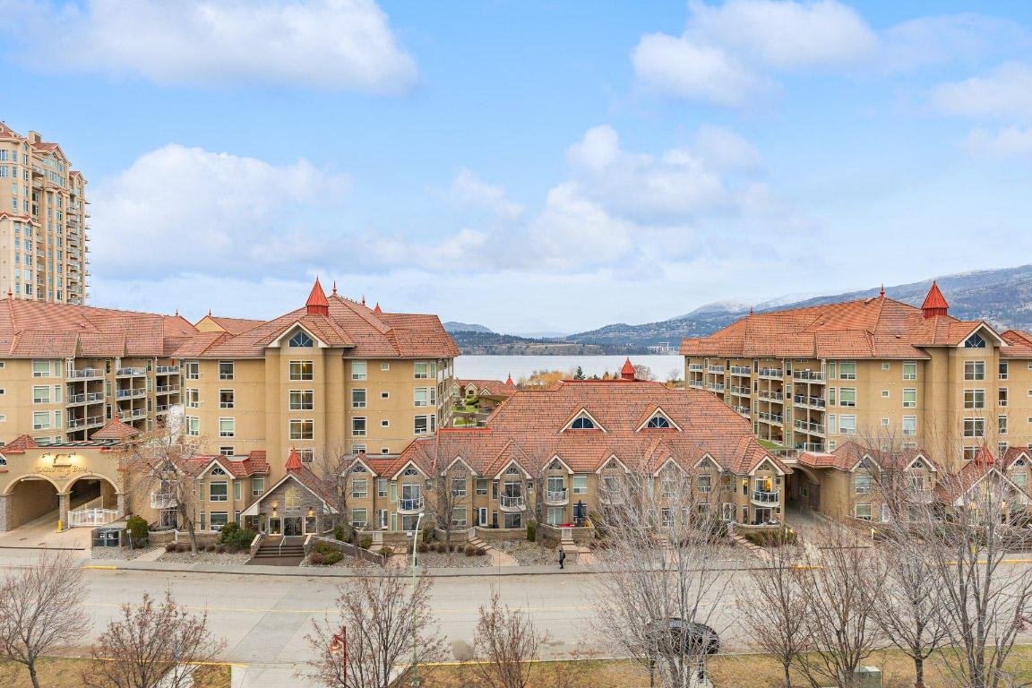 706-1075 Sunset Drive, Kelowna, BC - Outdoor With Facade