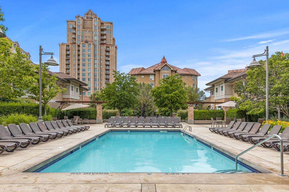 706-1075 Sunset Drive, Kelowna, BC - Outdoor With In Ground Pool