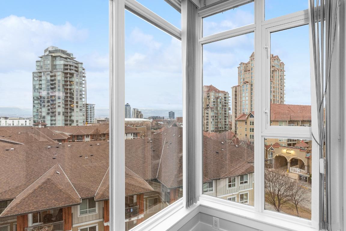 706-1075 Sunset Drive, Kelowna, BC - Indoor Photo Showing Other Room