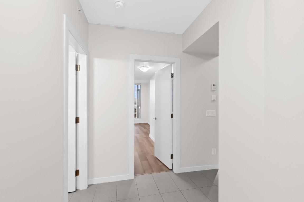 706-1075 Sunset Drive, Kelowna, BC - Indoor Photo Showing Other Room