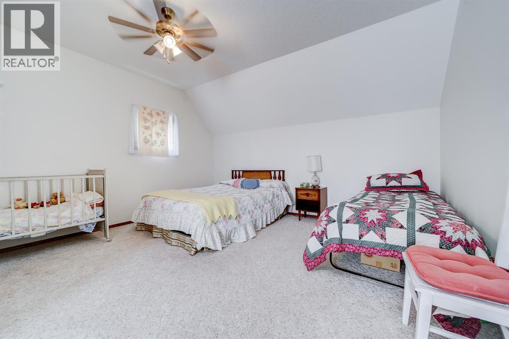 161078 Twp 132 Road, Vauxhall, AB - Indoor Photo Showing Bedroom