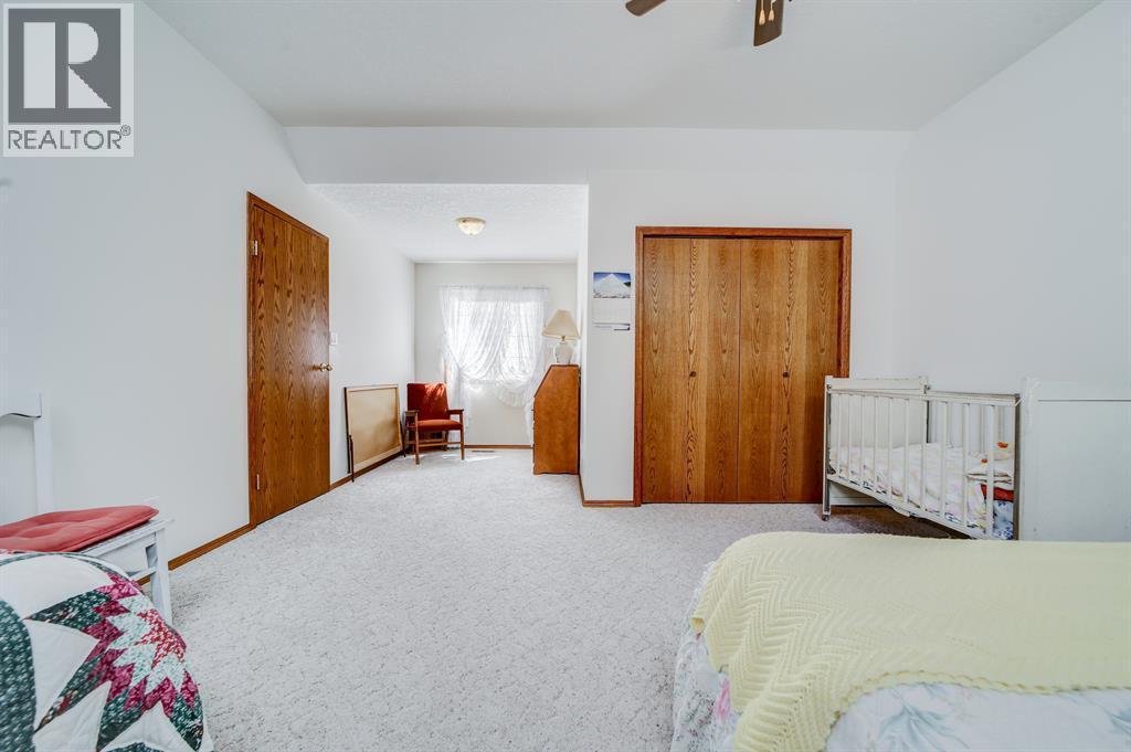 161078 Twp 132 Road, Vauxhall, AB - Indoor Photo Showing Bedroom