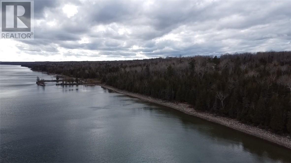 7 Sandy Point, Manitowaning, ON