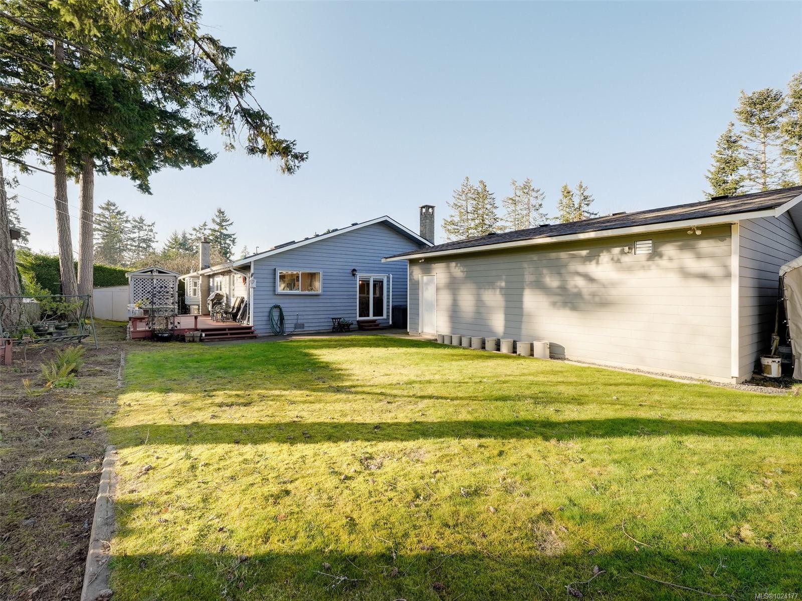 1189 Marchant Rd, Central Saanich, BC