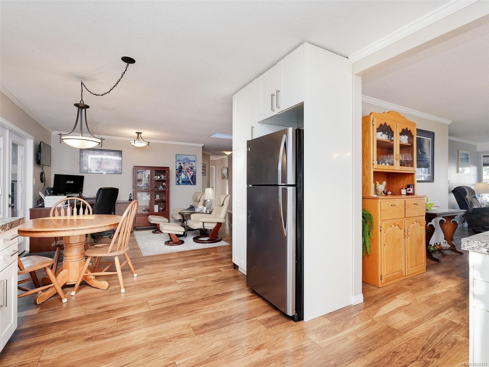 1189 Marchant Rd, Central Saanich, BC