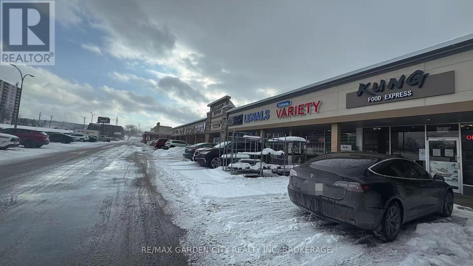 6 - 216-224 Glenridge Avenue, St. Catharines (Glendale/Glenridge), ON