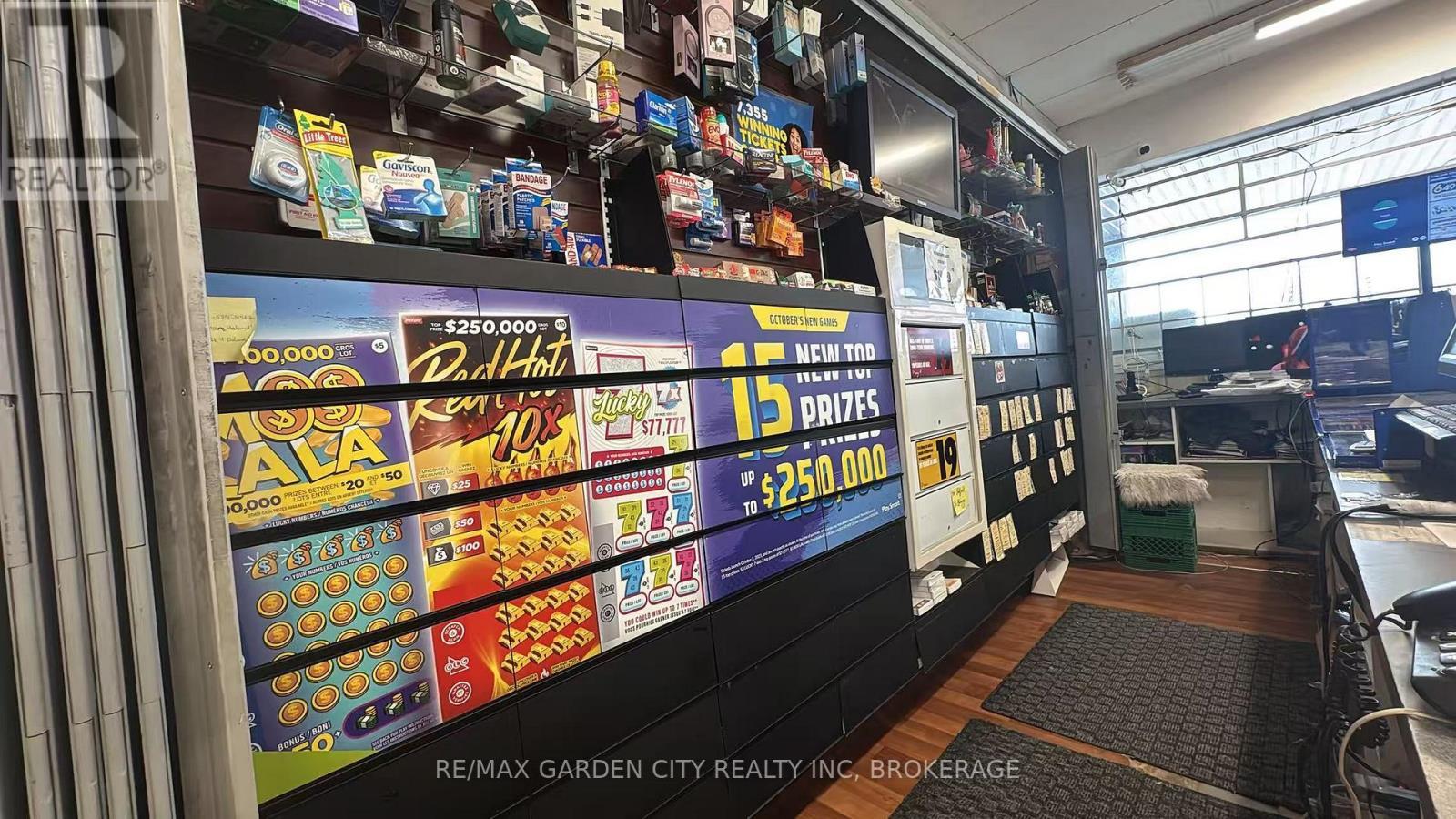 6 - 216-224 Glenridge Avenue, St. Catharines (Glendale/Glenridge), ON