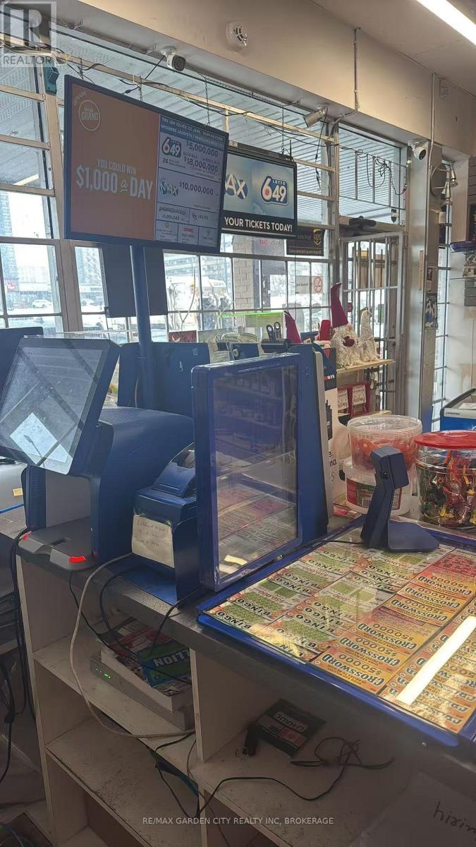 6 - 216-224 Glenridge Avenue, St. Catharines (Glendale/Glenridge), ON