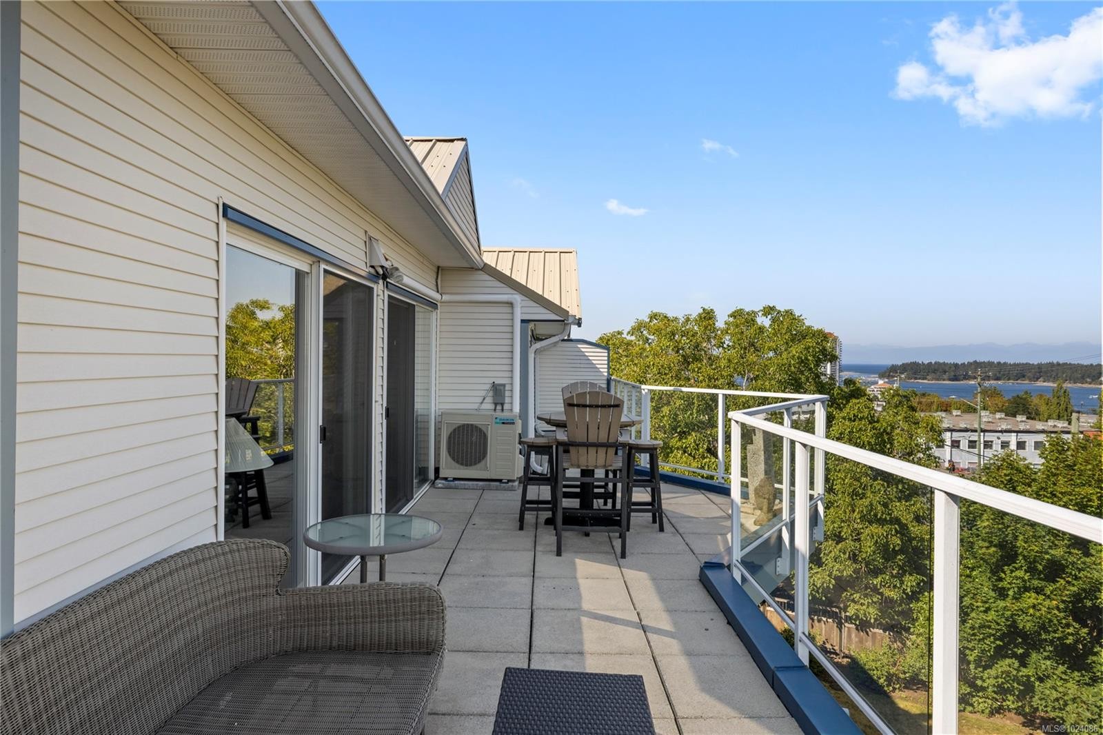 401-650 Prideaux St, Nanaimo, BC - Outdoor With Exterior