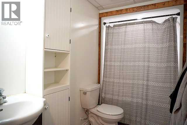 106157 Range Road 142, Rural Mackenzie County, AB - Indoor Photo Showing Bathroom