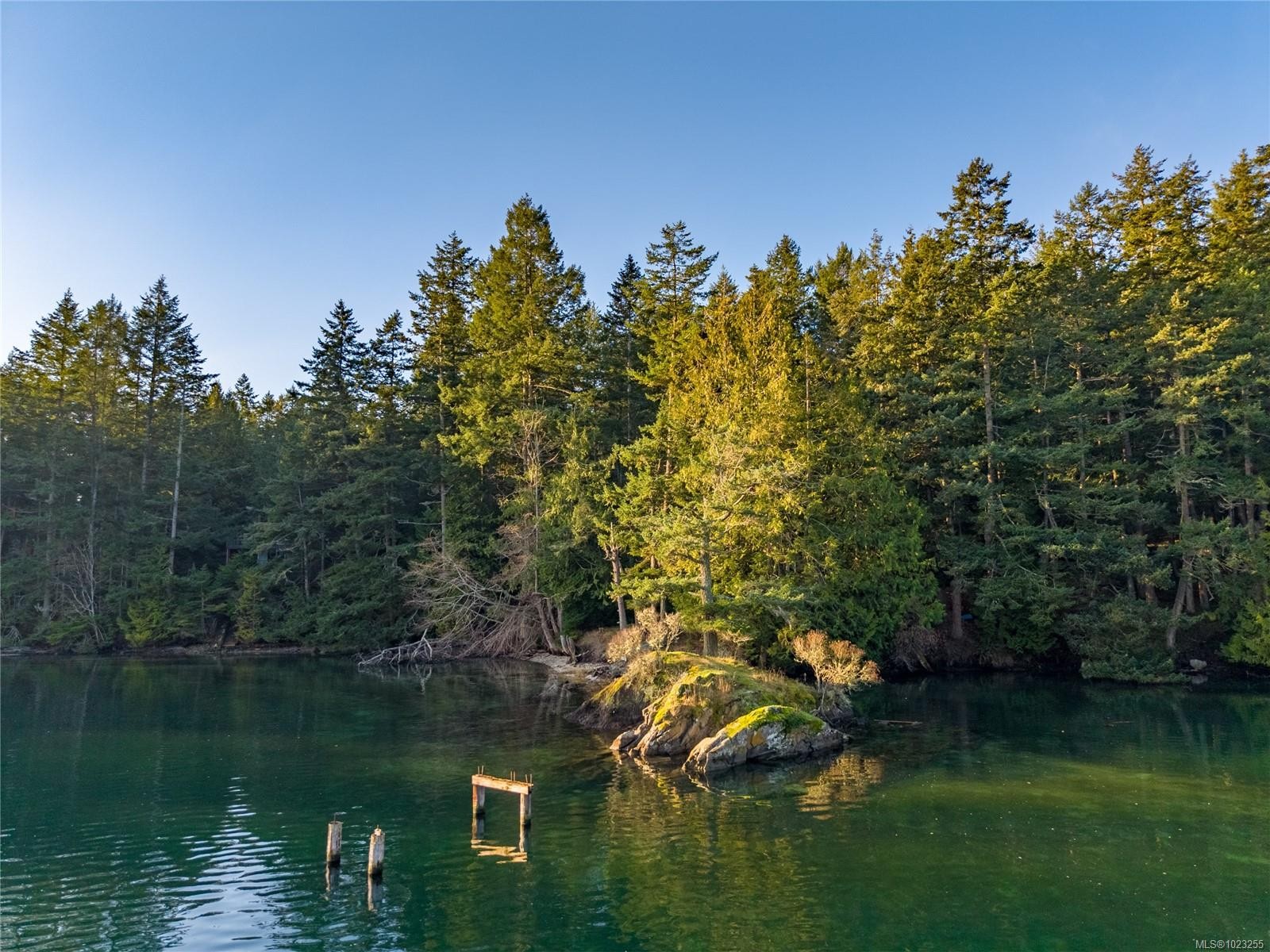 5734 Canal Rd, Pender Island, BC