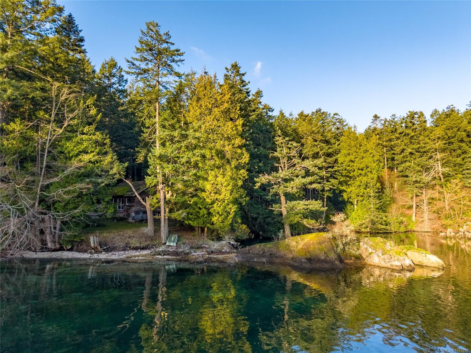 5734 Canal Rd, Pender Island, BC