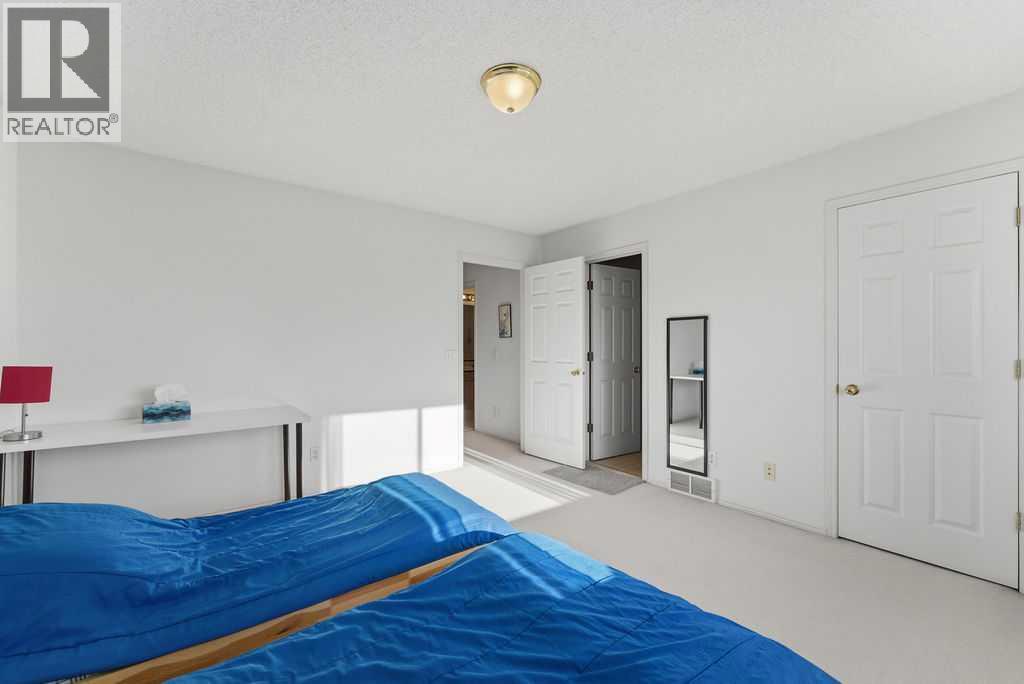 603 Citadel Terrace Nw, Calgary, AB - Indoor Photo Showing Bedroom