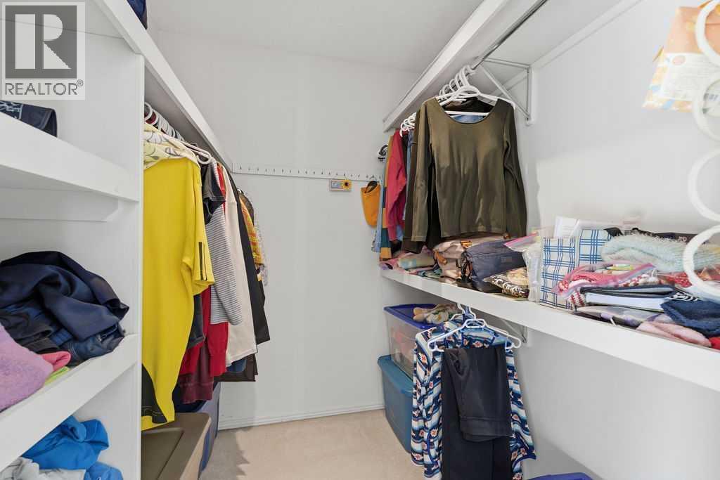 603 Citadel Terrace Nw, Calgary, AB - Indoor With Storage