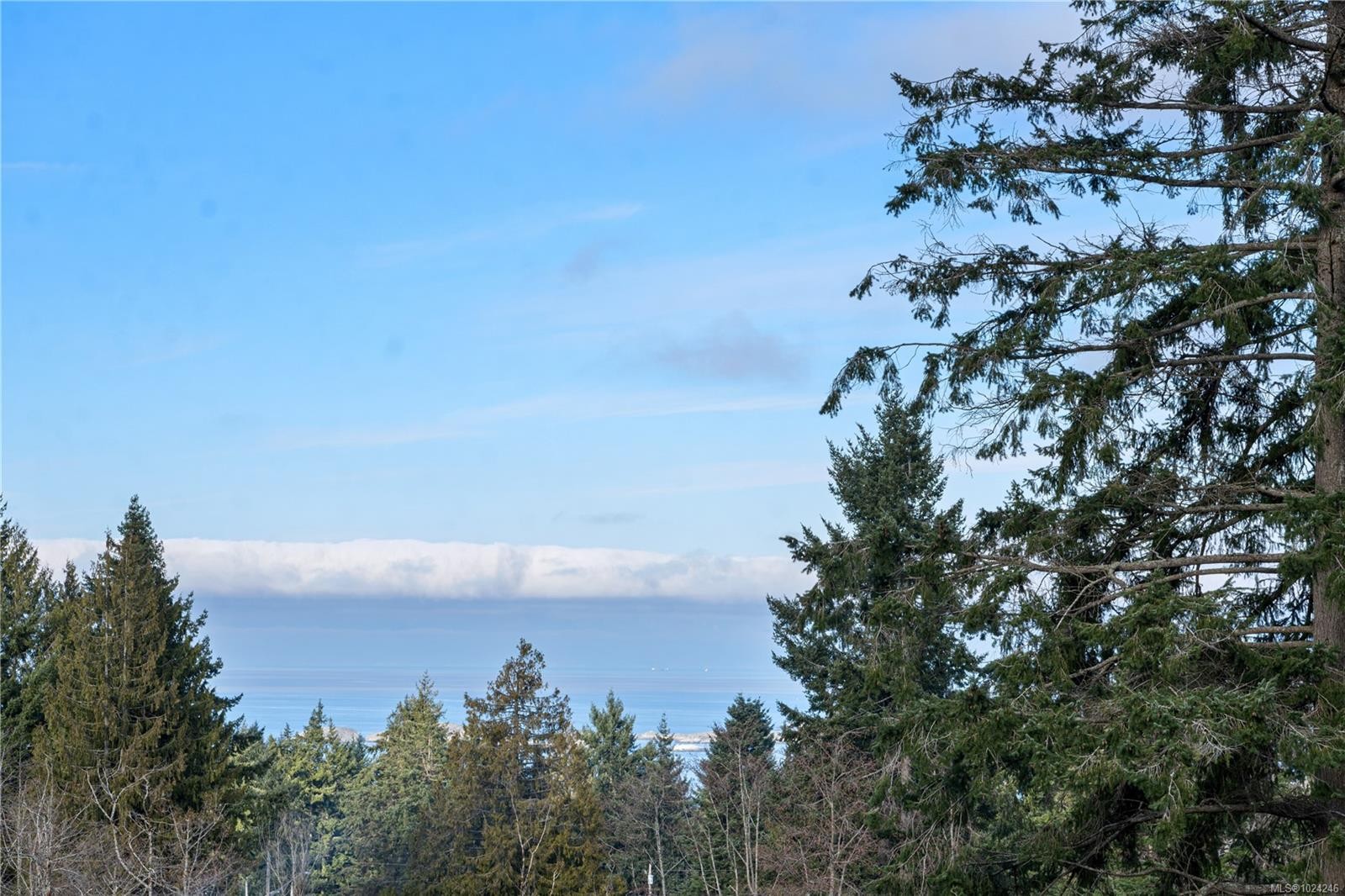 7496 Clark Cres, Lantzville, BC