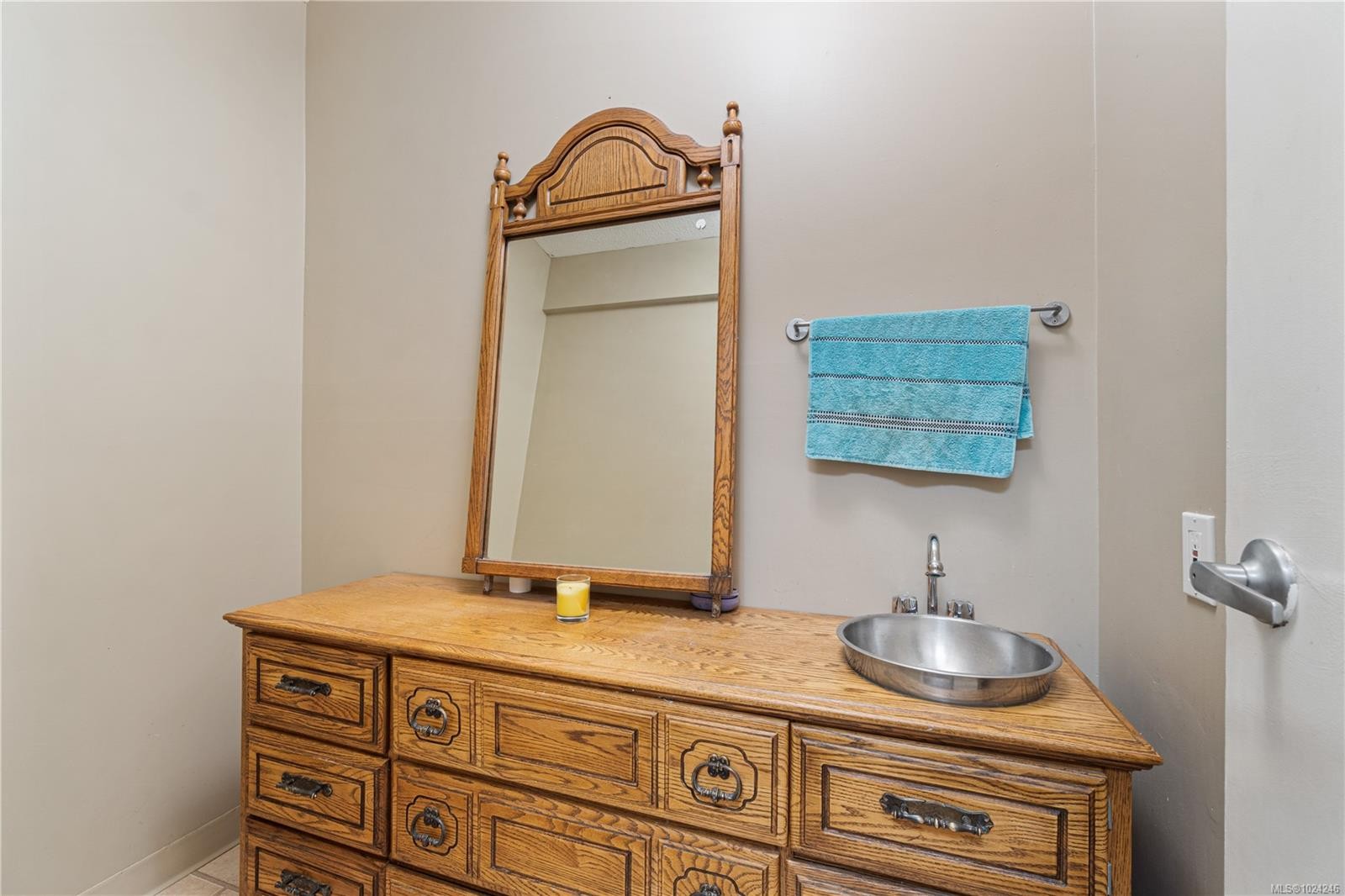 7496 Clark Cres, Lantzville, BC