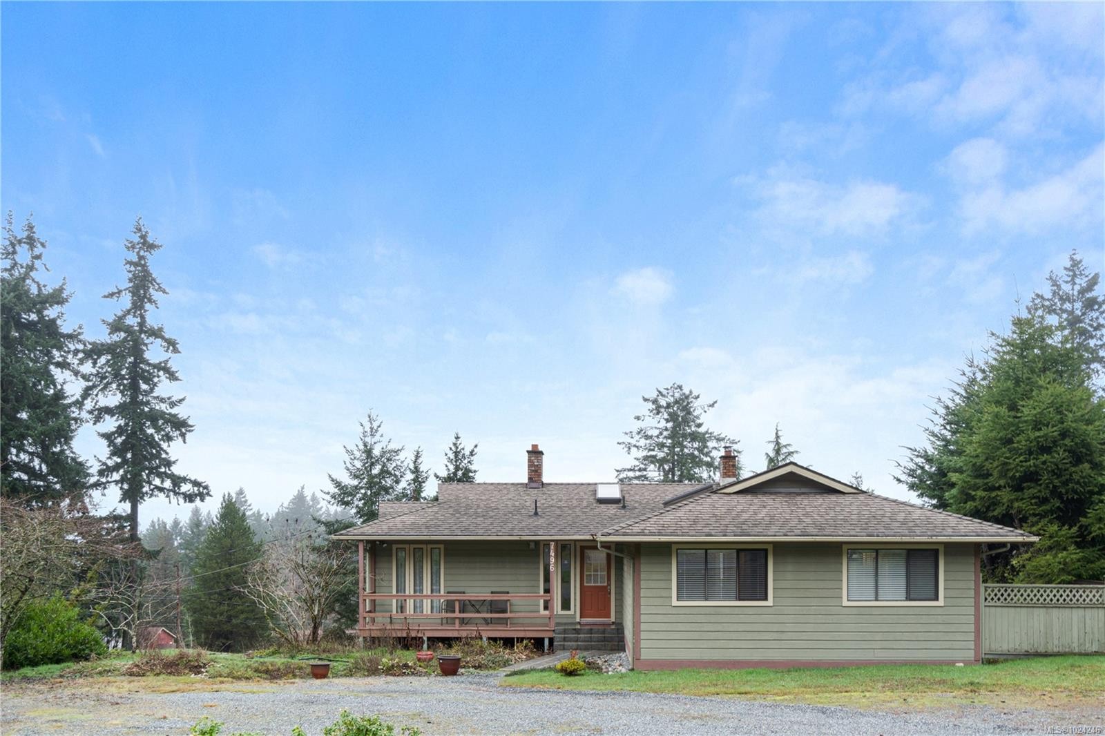 7496 Clark Cres, Lantzville, BC