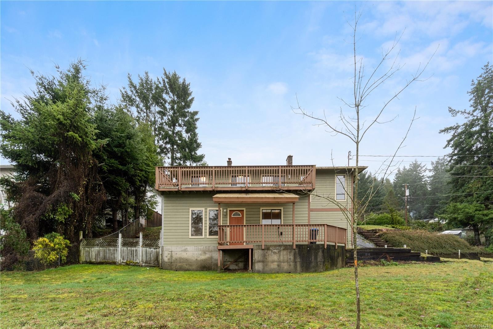 7496 Clark Cres, Lantzville, BC