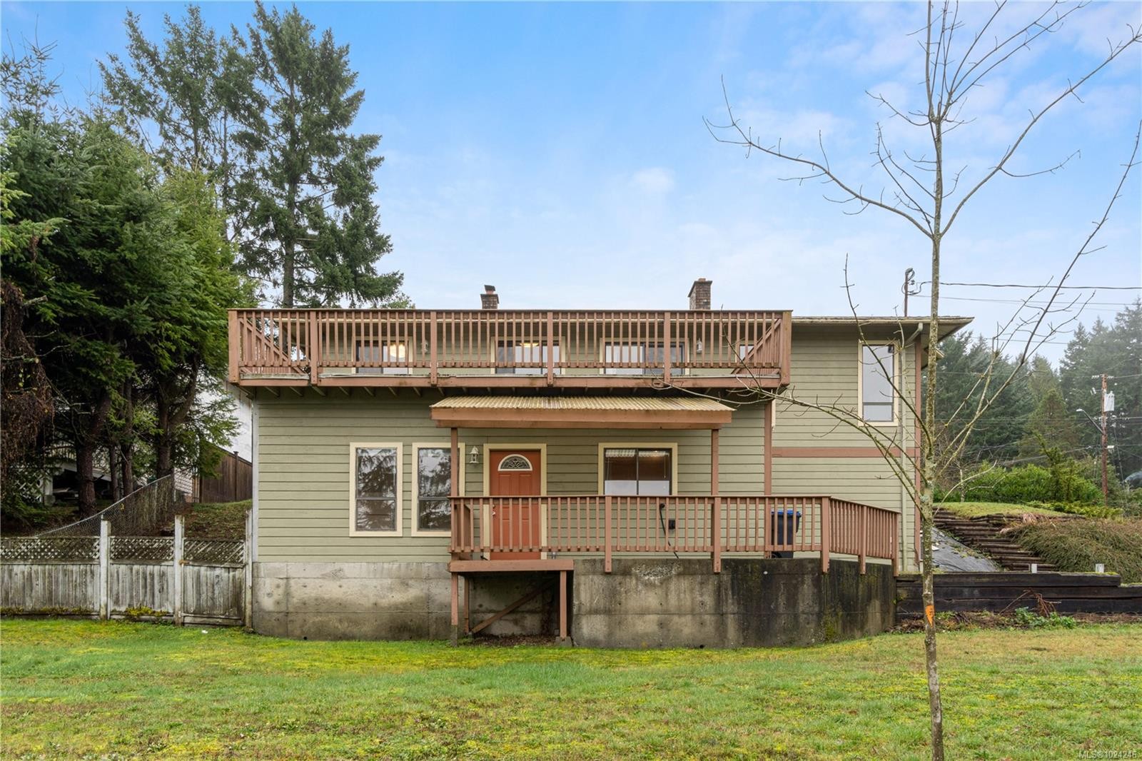 7496 Clark Cres, Lantzville, BC