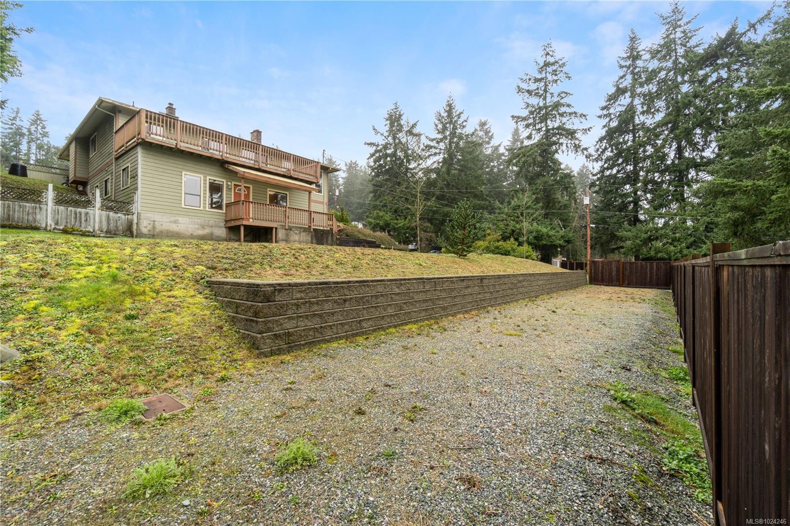 7496 Clark Cres, Lantzville, BC