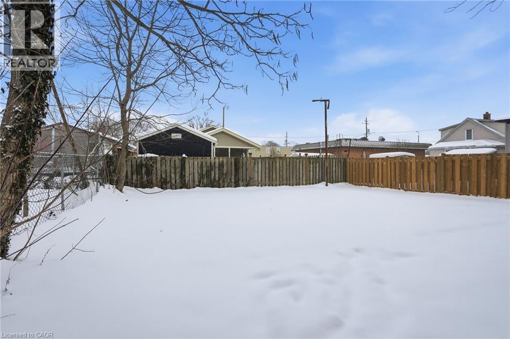 2 Vera Street, St. Catharines, ON - Outdoor