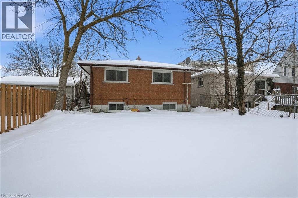 2 Vera Street, St. Catharines, ON - Outdoor