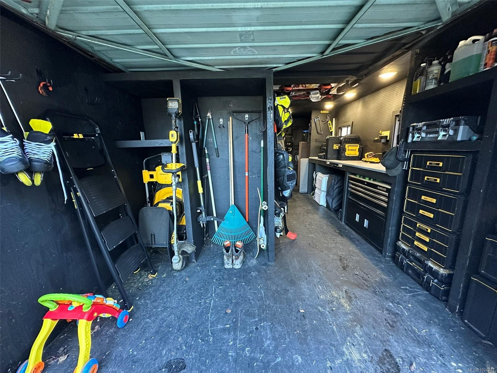 2554 Shakespeare St, Victoria, BC