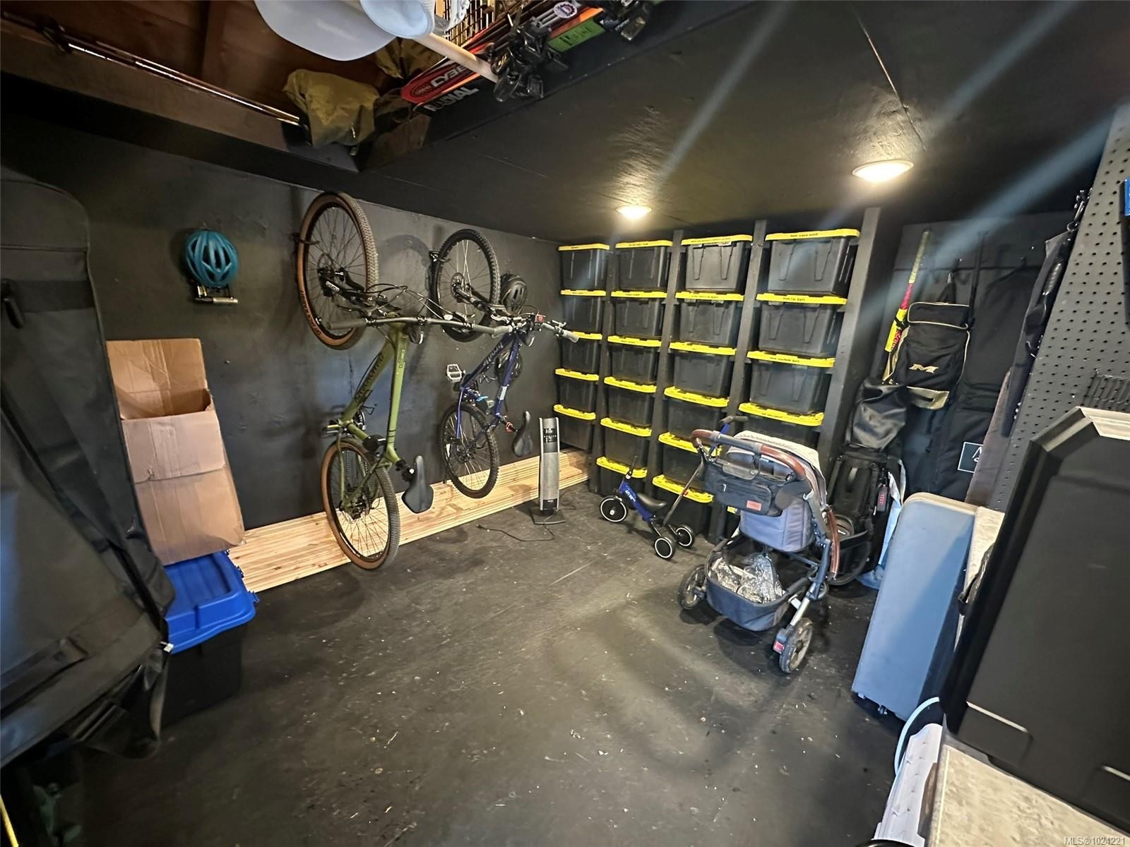 2554 Shakespeare St, Victoria, BC