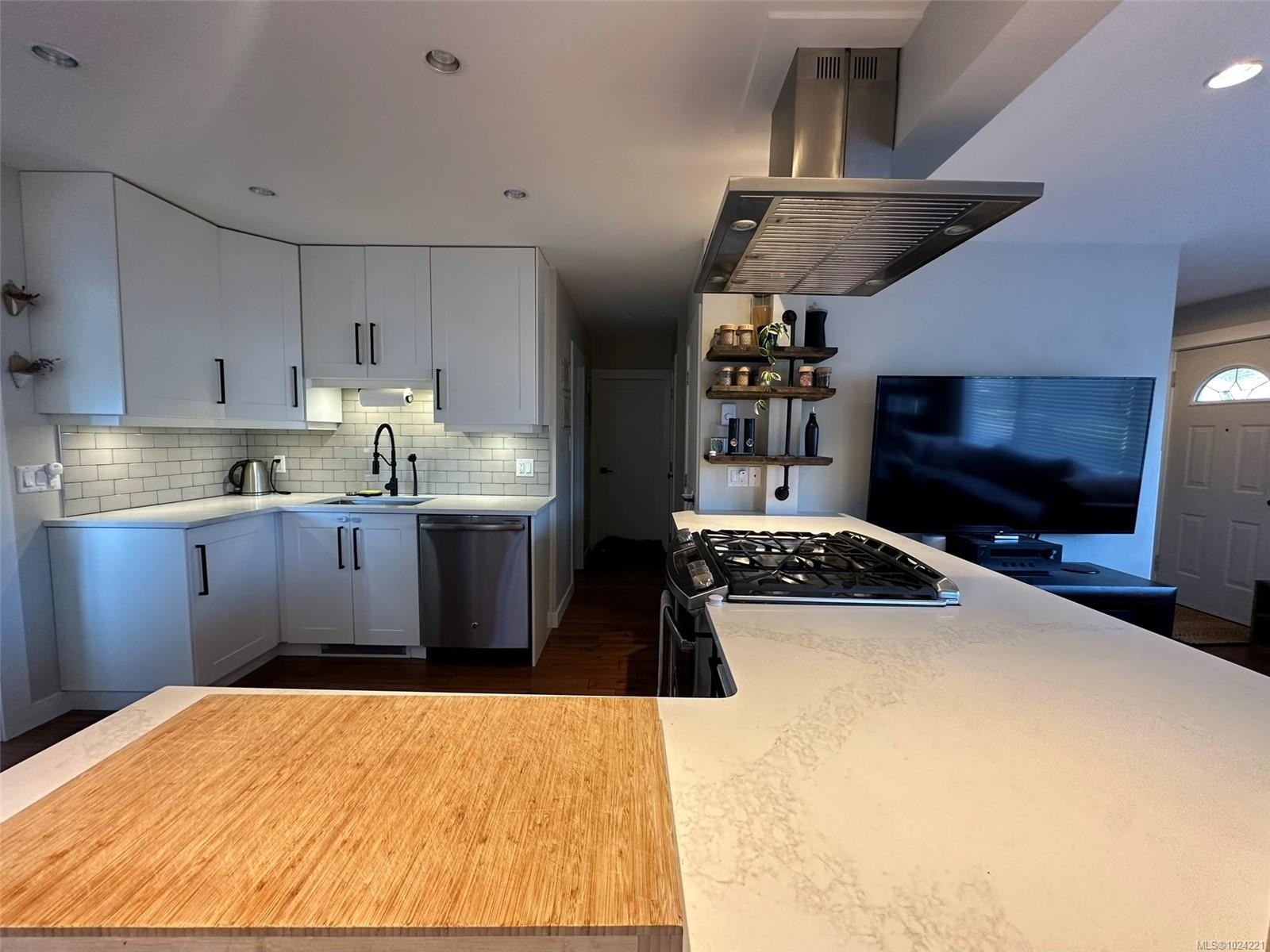 2554 Shakespeare St, Victoria, BC