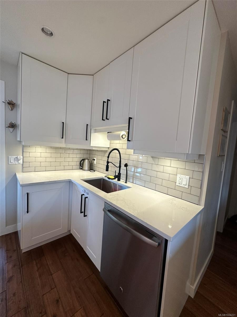 2554 Shakespeare St, Victoria, BC