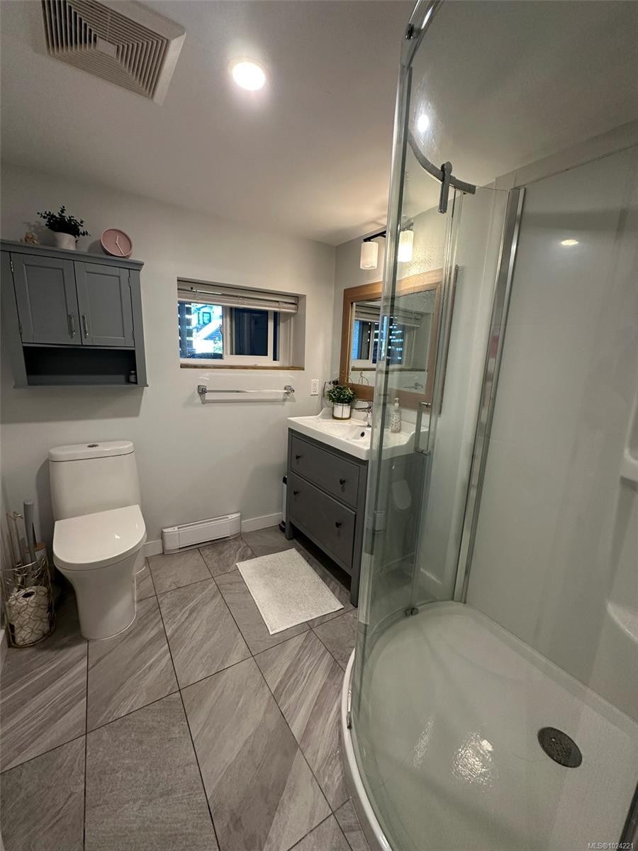 2554 Shakespeare St, Victoria, BC