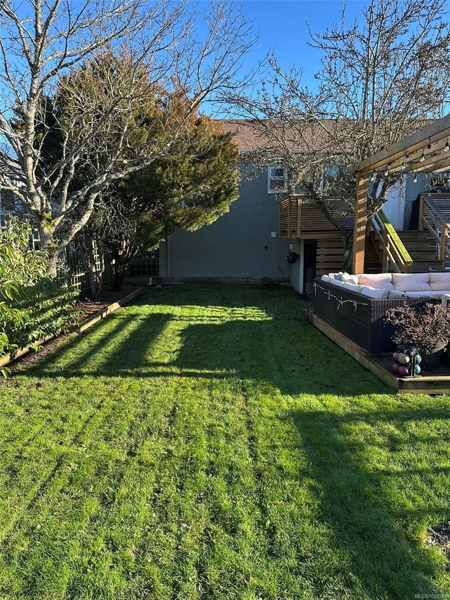 2554 Shakespeare St, Victoria, BC